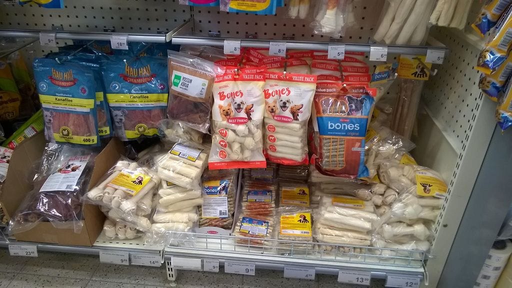 Koira hyökkäsi kimppuun