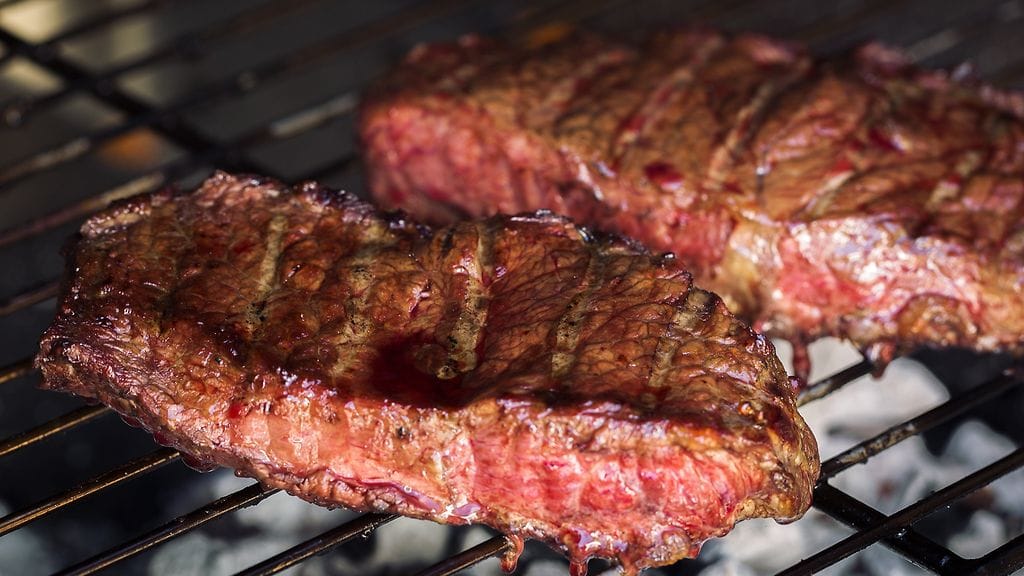 Rub-mausteilla lihaan muodostuu herkullisen rapea pinta.