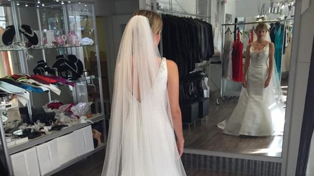 Suvi Saranki haluaa laittaa hyvän kiertämään.