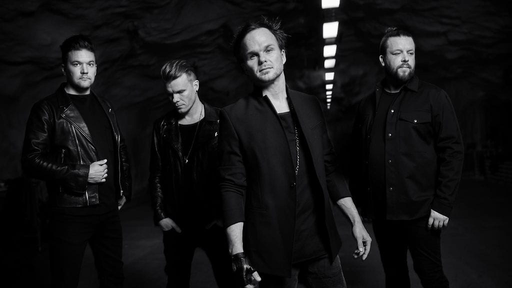 Tuoreessa promokuvassa The Rasmus (vasemmalta oikealle: Eero Heinonen, Aki Hakala, Lauri Ylönen ja Pauli Rantasalmi) näyttää tältä.