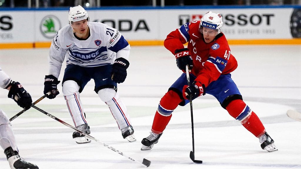 Norjan Ken Andre Olimb näytti kiekonkäsittelyn mallia.