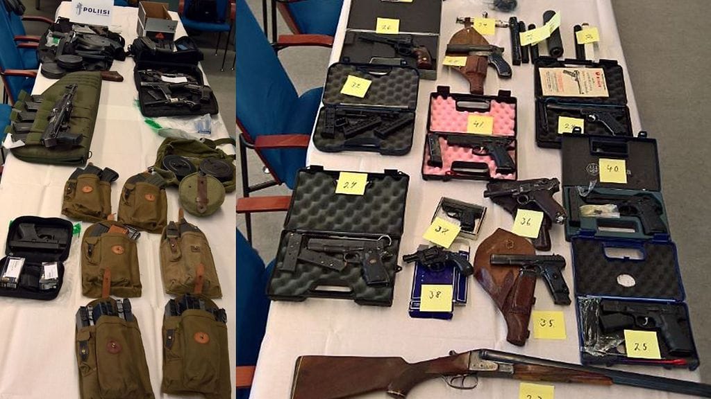 Osa miehen hallusta takavarikoituista aseista oli luvallisia, mutta suurimmalla osalla lupia ei ollut. Osa aseista oli sellaisia, ettei niille olisi ollut saatavissakaan lupaa.