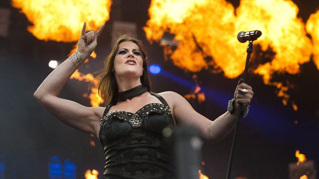 Nightwish-solisti Floor Jansen lavalla Tuska-festivaaleilla 30. kesäkuuta 2013.
