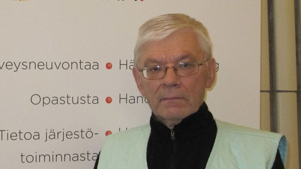 Esko Sohlo toipui keuhkosiirrosta, ja antaa nyt muille vertaistukea vapaaehtoisena Meilahden sairaalassa.