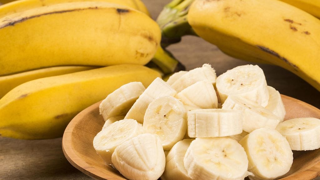 Banaanin kypsyessä sen sisältämä tärkkelys muuttuu sokereiksi.