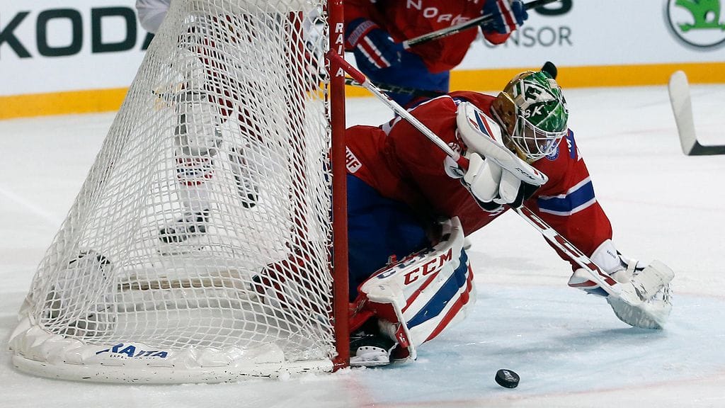 Lars Haugen torjuntatöissä torstain ottelussa Tshekkiä vastaan.