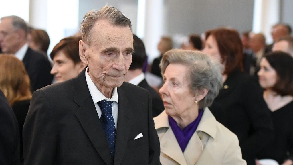 Mauno ja Tellervo Koivisto osallistuivat eduskunnan vaalikauden päättäjäisten ekumeeniseen juhlajumalanpalvelukseen Helsingin Tuomiokirkossa kaksi vuotta sitten huhtikuussa.