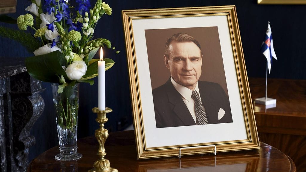 Presidentti Mauno Henrik Koivisto kuoli 93-vuotiaana 12. toukokuuta 2017 kello 21.15 Meilahden sairaalassa. Koivisto toimi tasavallan presidenttinä vuosina 1982-1994. Koiviston muistovalokuva, muistokynttilä ja Suomen lippu olivat esillä avoimien ovien päivänä presidentinlinnan työhuoneessa Helsingissä lauantaina 13. toukokuuta 2017.