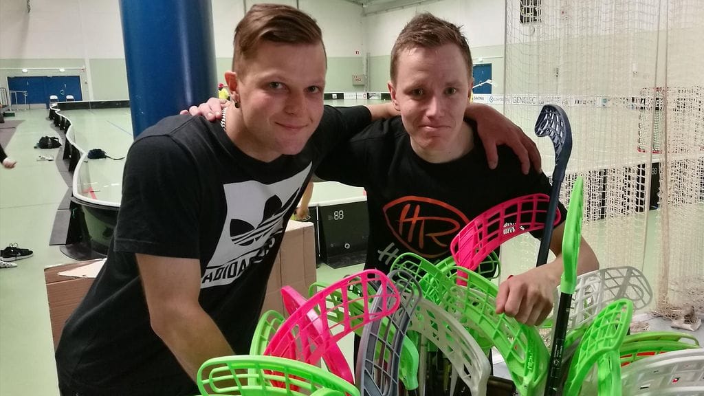 Hyväntekeväisyysottelun järjestäjät Samuli Ruotanen (vas.) ja Mika Hujanen.