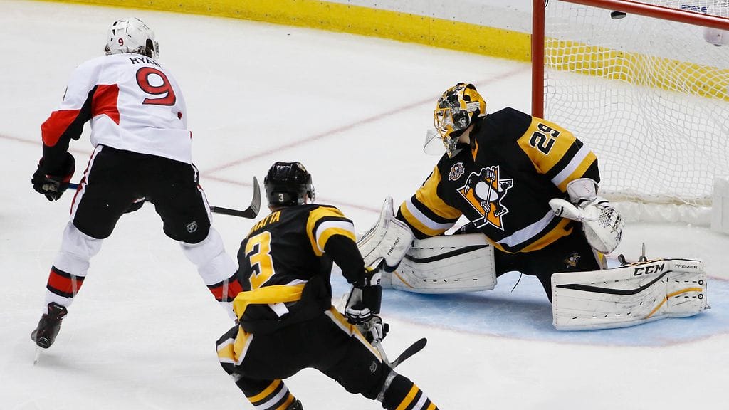 Olli Määttä (3) todisti Bobby Ryanin voittomaalia.