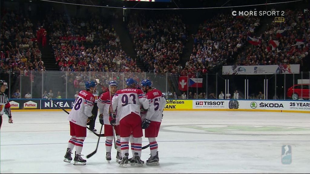 Tshekki vastasi Ranskaa vastaan avausmaalista.