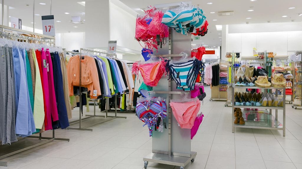 Äidin ja tyttären yhteinen shoppailureissu päättyi tärkeää oivallukseen.