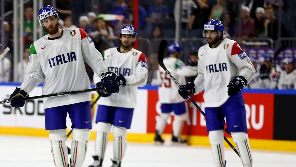 Italia putoaa B-sarjaan.