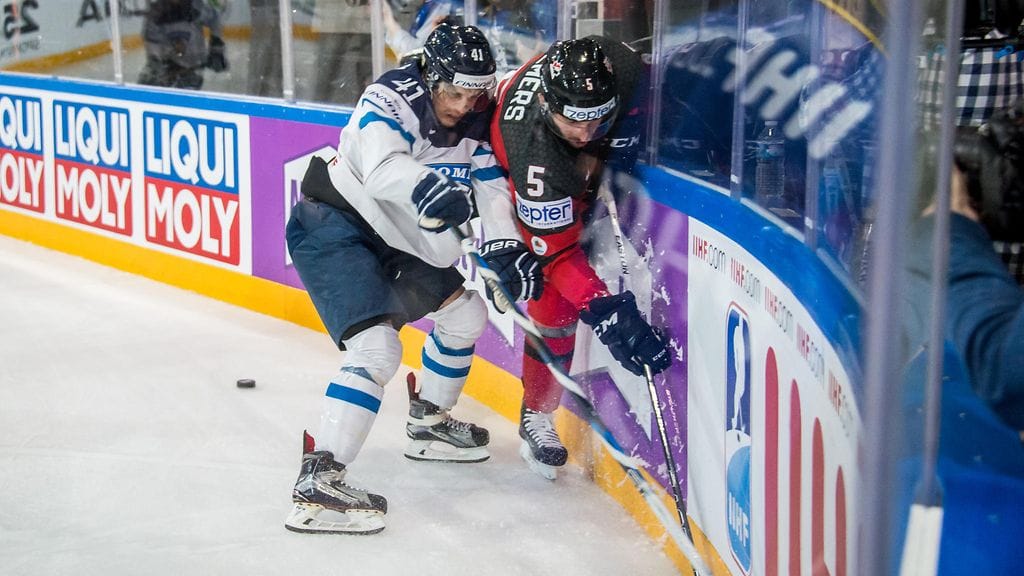 Antti Pihlström väänsi kulmauksessa Kanadan Jason Demersiä vastaan.