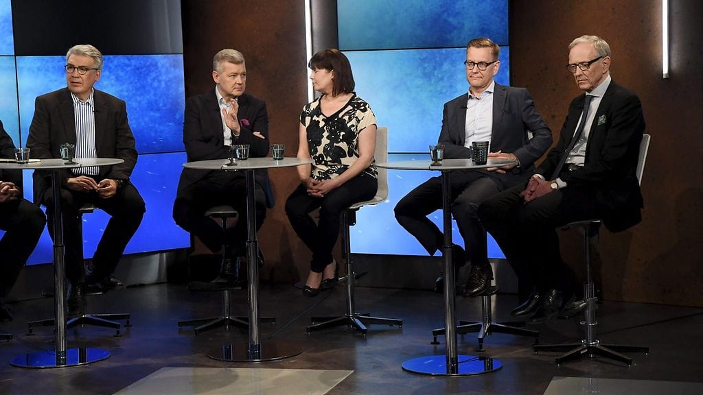 Ylen pääluottamusmies Jyrki Saarikoski (vas) osallistui A-Teeman Yleä käsittelevään ohjelmaan 17.5.