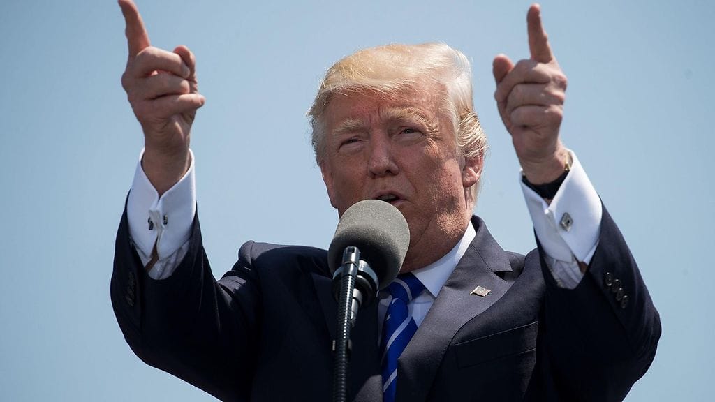 Trump erotti Comeyn FBI:n johdosta yllättäen viime kuussa.