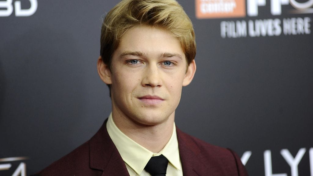 Joe Alwyn 2016