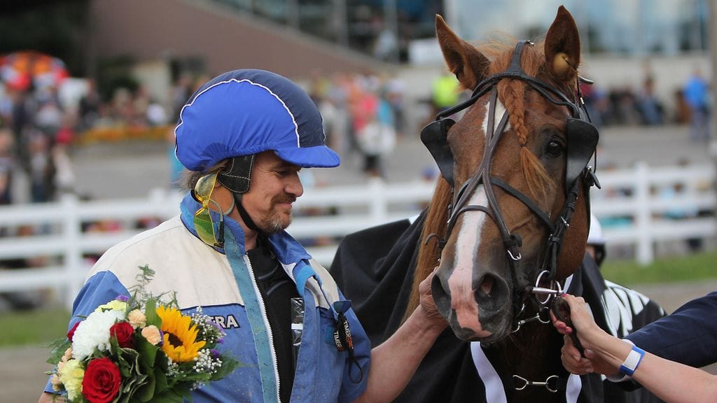 Ville Korjuksen silmäterä Välähdys on yksi lauantain mielenkiintoisimpia seurattavia. Kuinka karskilla päällä ori on Kuopiossa?