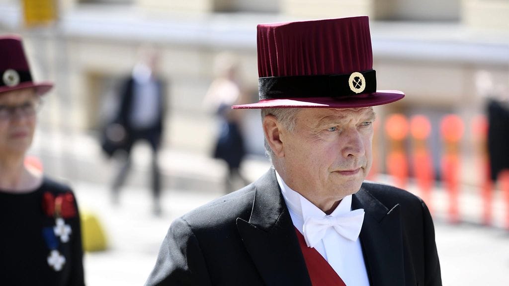 Tasavallan presidentti Sauli Niinistö promootiokulkueessa kunniatohtoriksi nimittämisensä kunniaksi.