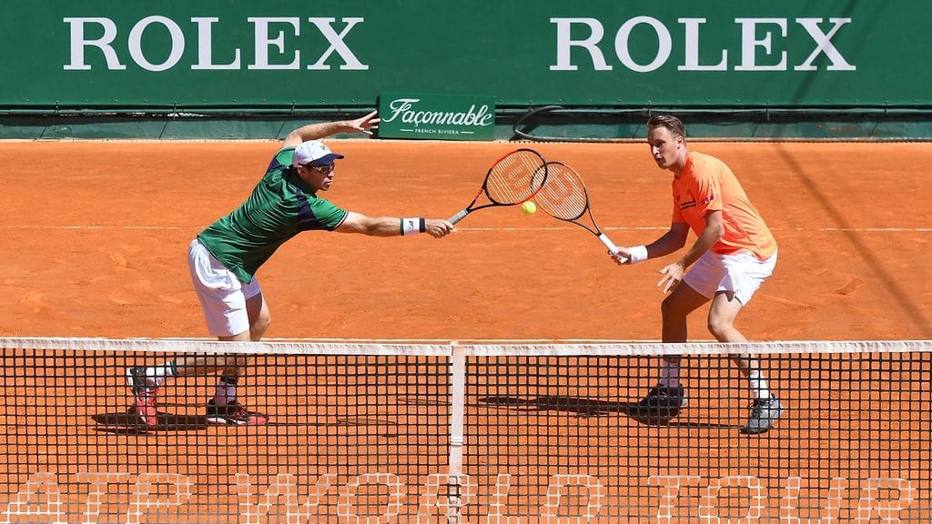 Henri Kontinen (oik.) ja John Peers iskivät välieriin. Arkistokuva.