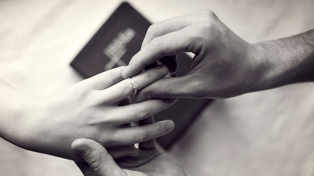 Pariskunnan viimeiset yhteiset hetket ovat täynnä rakkautta ja kiitollisuutta.