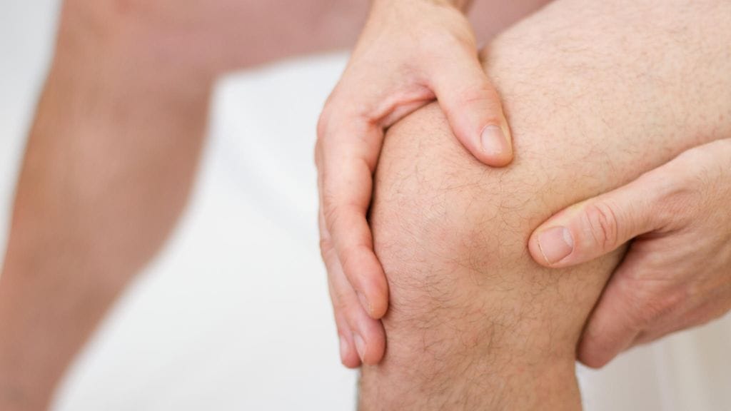 Polven nivelrikko yleistyy iän myötä. Kuvituskuva.