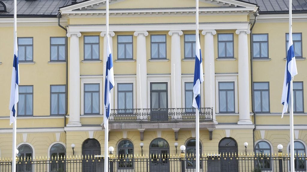 Suruliputusta kaupungilla presidentti Mauno Koiviston valtiollisten hautajaisten aamuna 25. toukokuuta 2017.