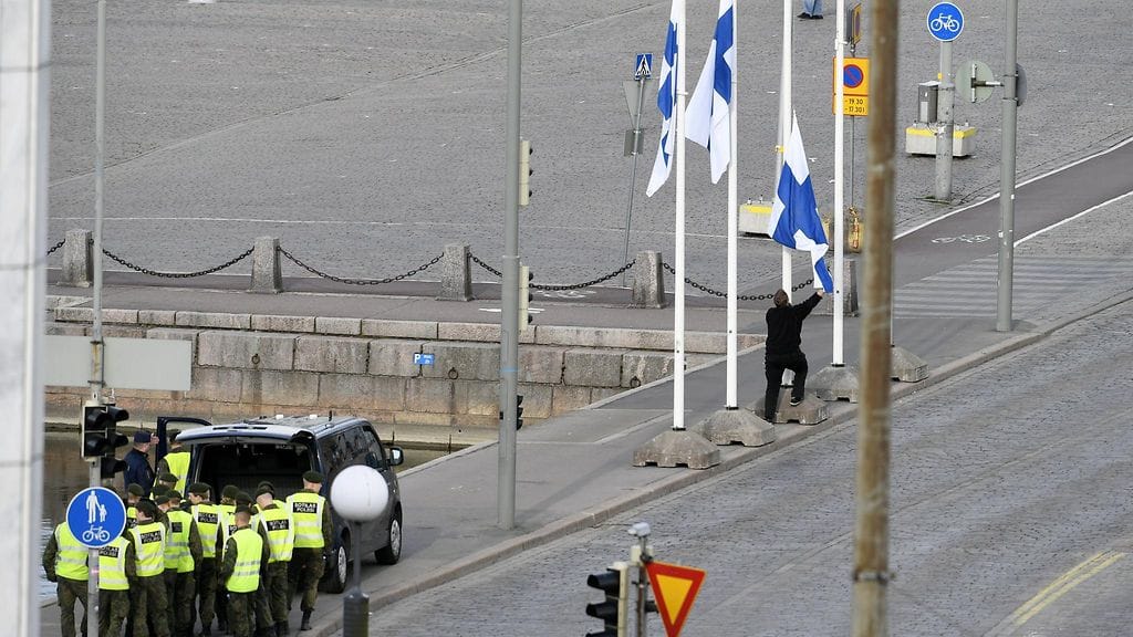 Suruliputusta kaupungilla presidentti Mauno Koiviston valtiollisten hautajaisten aamuna Helsingissä, 25.5.2017..