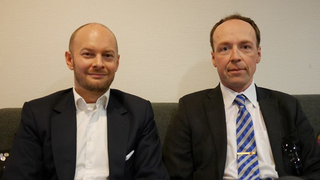 Jussi Halla-Aho ja Sampo Terho Enbuske, Veitola ja Salminen-ohjelman kulisseissa.