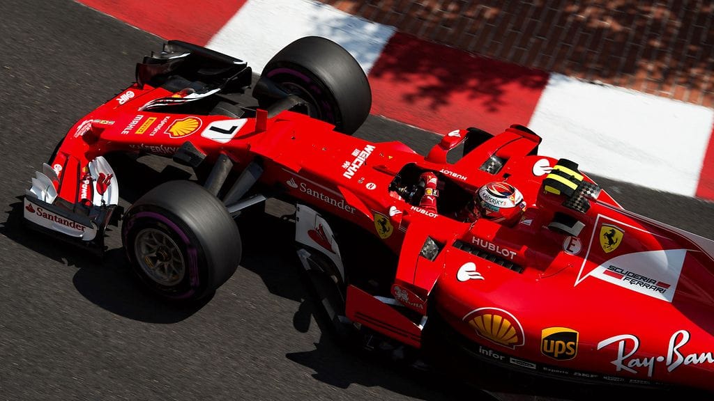 Kimi Räikkönen kellottaa kovaa aikaa.