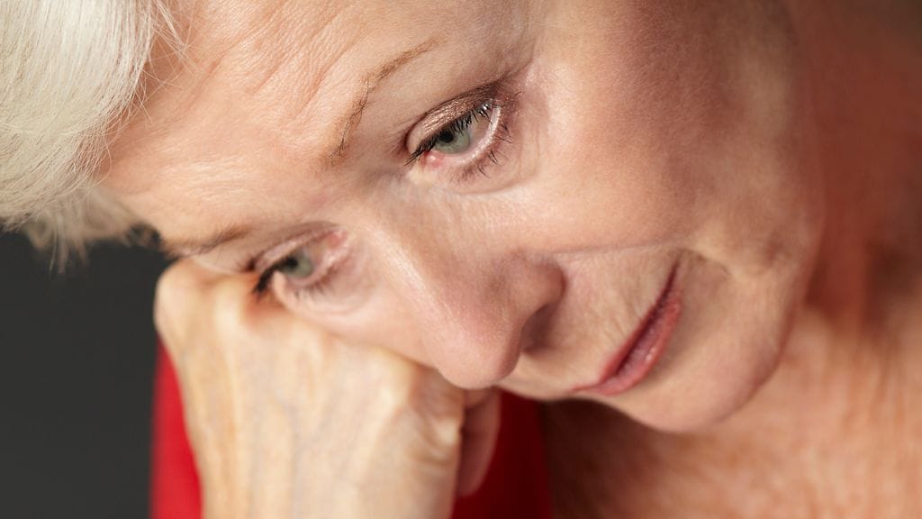 Tutkijat havaitsivat masennuksen yleistyneen hurjasti varsinkin dementiadiagnoosia edeltävänä vuotena. Kuvituskuva.