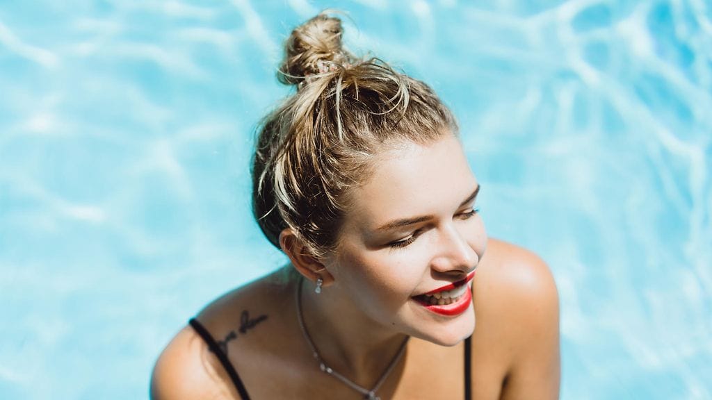 Meikit kasvoilla voi mennä uimaan, kunhan muistaa pari asiaa.