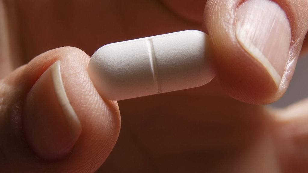 Esimerkiksi ibuprofeenin on havaittu liittyvän sydäninfarktiriskiin. Kuvituskuva.