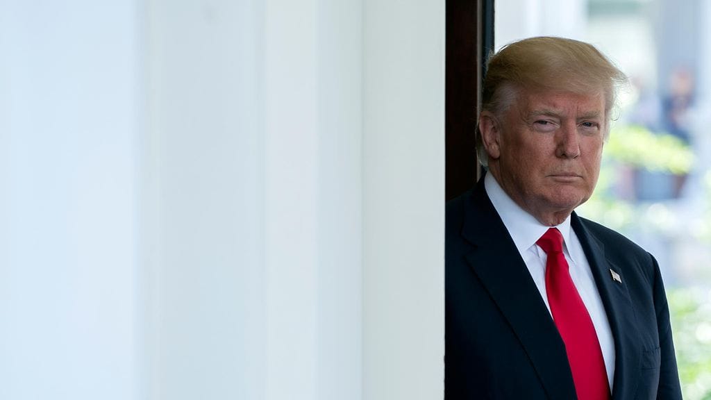 Tuore mielipidekysely paljastaa, että presidentti Donald Trumpin poliittiset linjaukset ovat epäsuosiossa kautta Yhdysvaltojen.