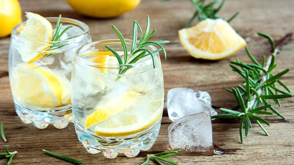 Huolella valittu koriste antaa juomalle täydellisen loppusilauksen.