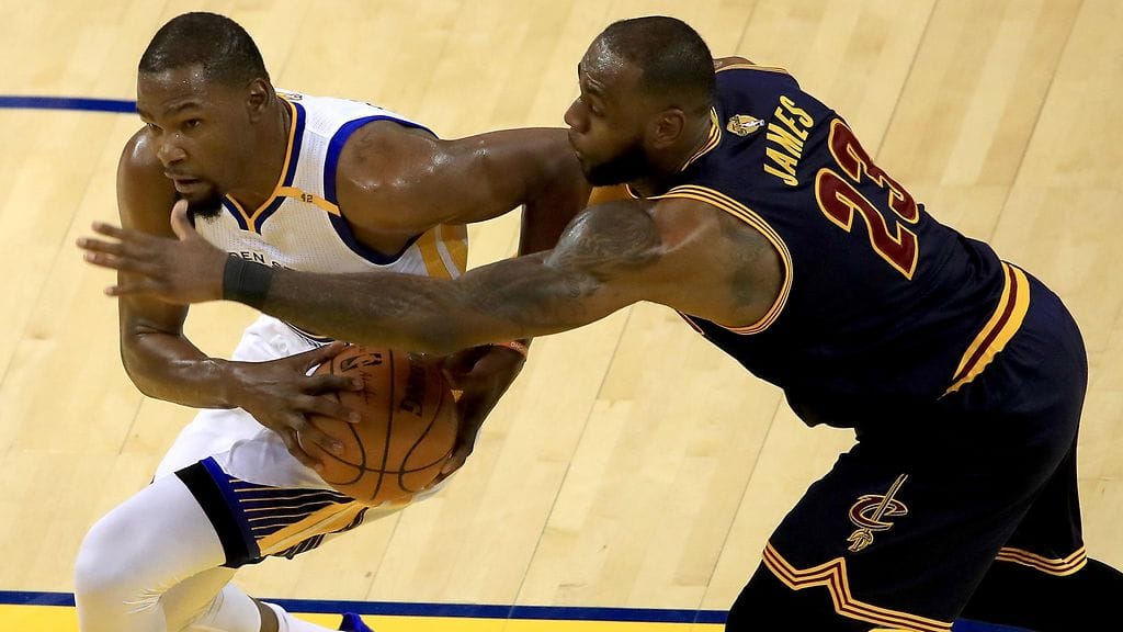 Kevin Durant jätti LeBron Jamesin varjoonsa.
