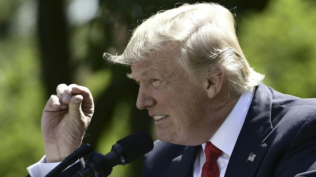 CNN kertoi lähteisiinsä vedoten, että moni on neuvonut Trumpia olemaan erottamatta Muelleria.