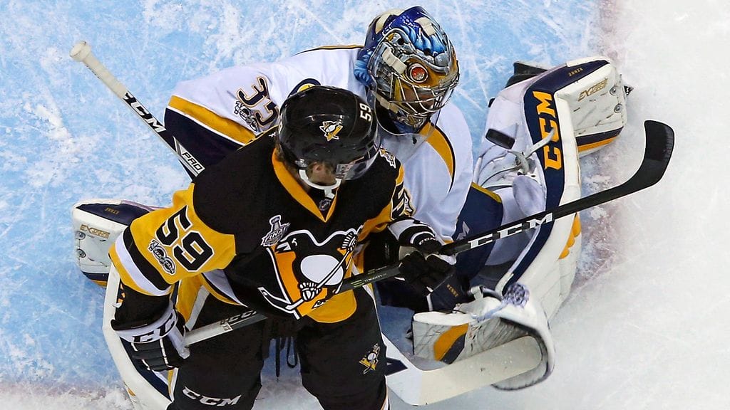 Pekka Rinteelle ja Juuse Sarokselle on jo kerrottu, kumpi lauantain ottelussa pelaa.