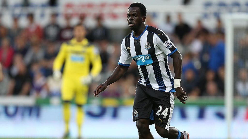 Cheick Tiote Newcastlen paidassa kesällä 2015.