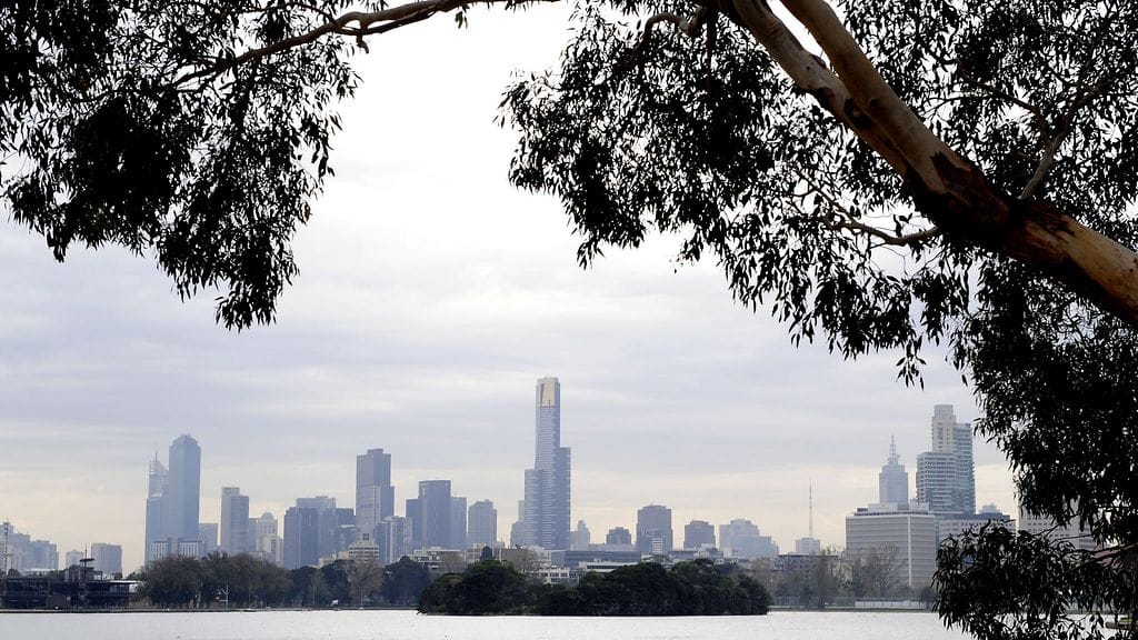 Kaksi ihmistä sai surmansa Australian Melbournessa ampumis- ja panttivankitilanteessa.