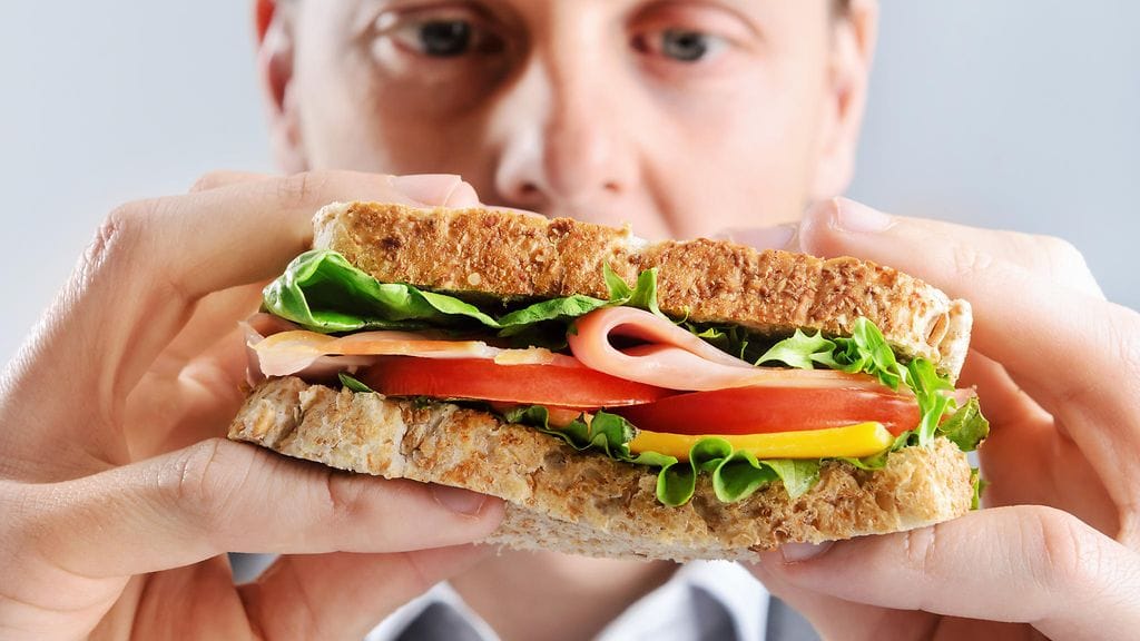 Tutkijoiden mukaan vaalean leivän ei voida sanoa olevan tummaa epäterveellisempää.