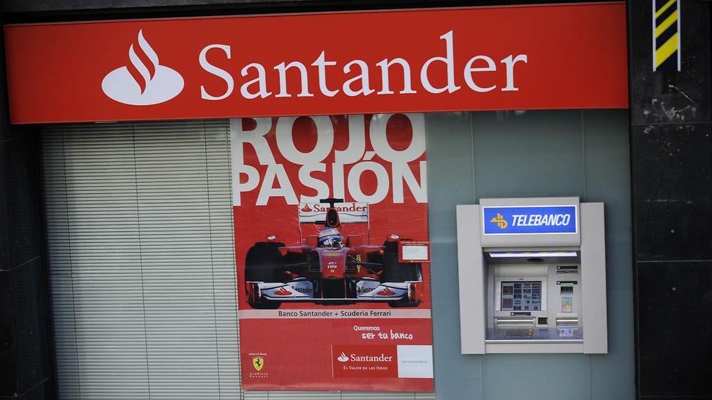 Santanderista tulee Espanjan suurin pankki  Banco Popular -kaupan myötä.