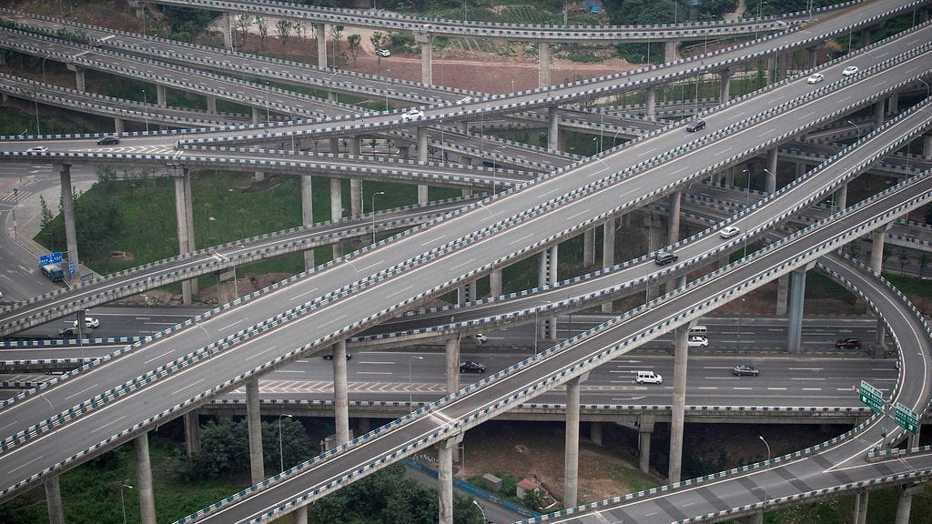 Tällaisessa liittymässä ei navigaattorikaan pysy kärryillä.