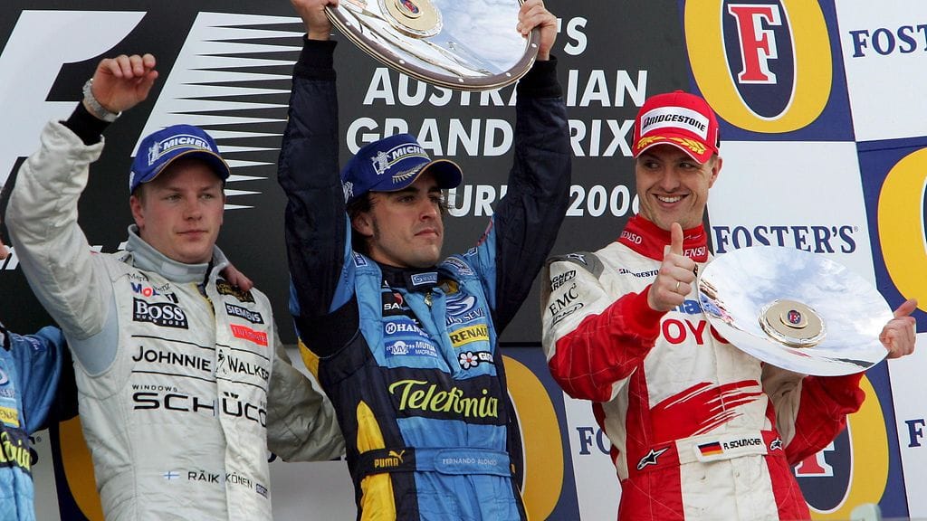 Kimi Räikkönen, Fernando Alonso ja Ralf Schumacher Australian F1-kisan palkintokorokkeella huhtikuussa 2006.