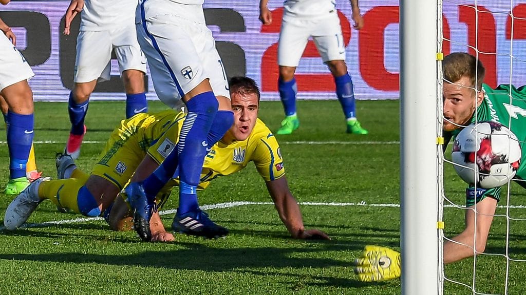 Artem Besedin pukkasi voittomaalin matalalta.