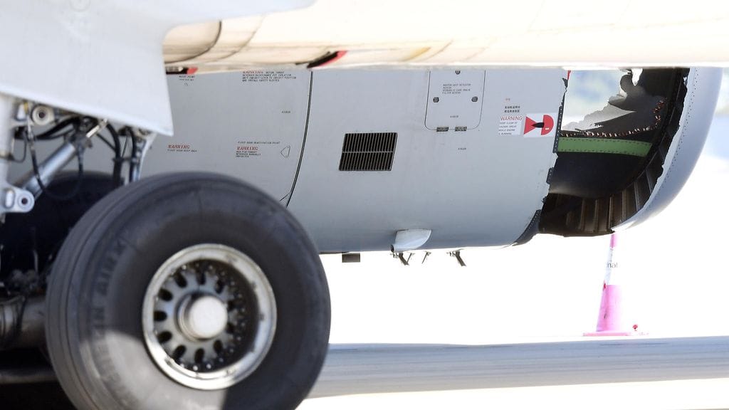 Moottorikoteloon ilmestynyt reikä sai China Easternin Airbus-matkustajakoneen tekemään pakkolaskun Sydneyyn.