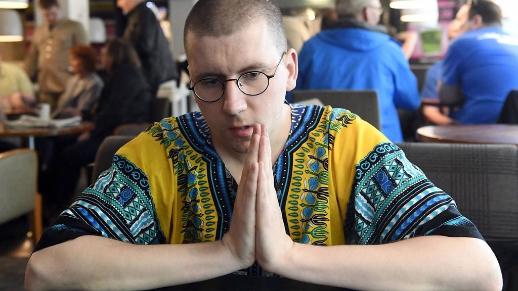 Sebastian Tynkkynen arvostelee Timo Soinia muun muassa takinkäännöstä.