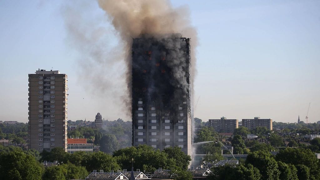 Silminnäkijöiden kertomukset kertovat epätoivoisista teoista, joilla vanhemmat yrittivät pelastaa lapsensa.