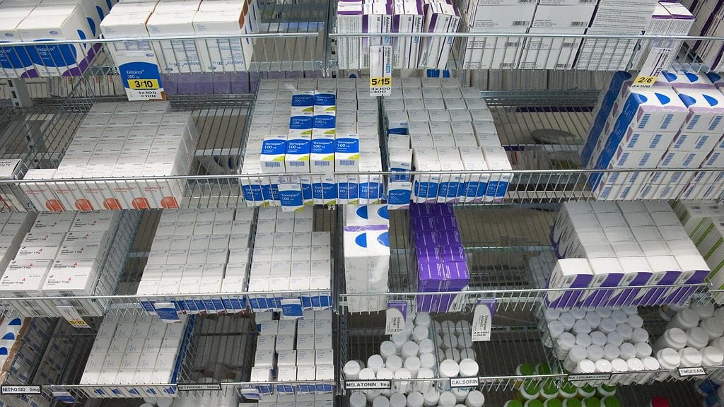 Nainen myönsi oikeudessa vieneensä sairaalasta lääkkeitä useiden satojen eurojen edestä.