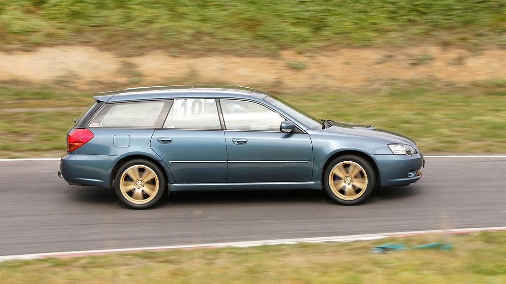Kuvituskuva. Kuvan Subaru Legacy ei liity juttuun.